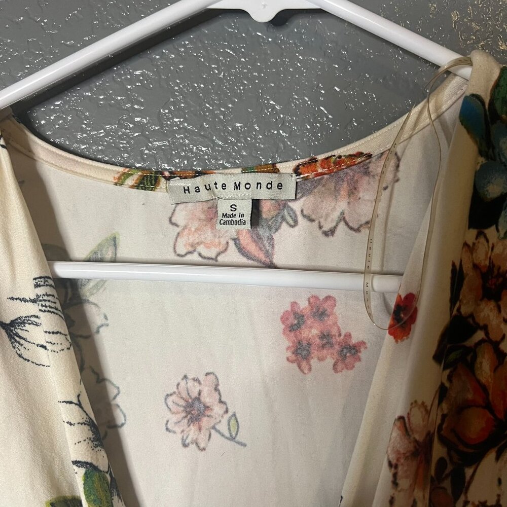 Hautemonde Floral Twist Front Top - Small - Picture 3 of 3